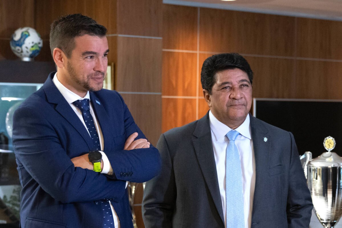 Fifa visita CBF, elogia volta de Ednaldo e afasta punições