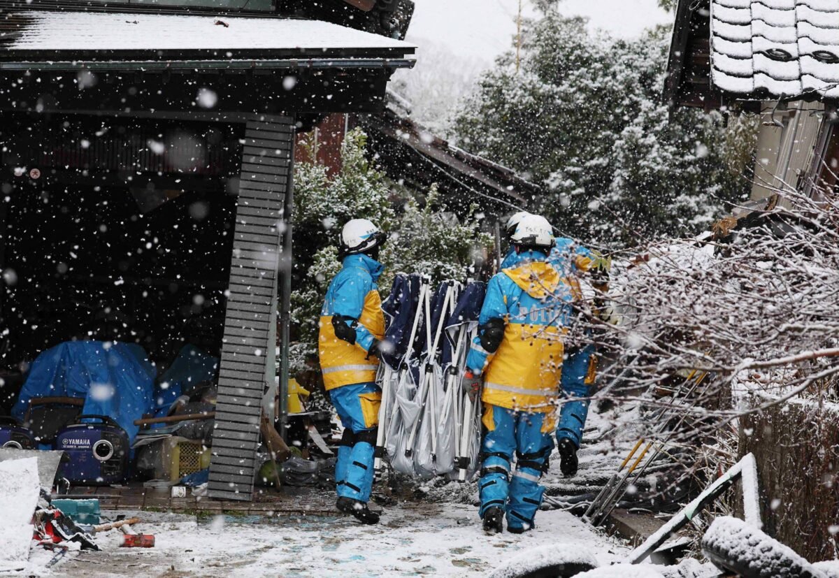 Japão: Mulher de 90 anos é resgatada com vida após