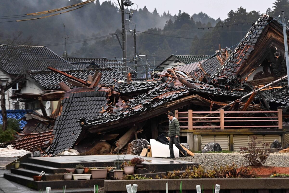 Japão: Número de mortes em terremoto sobe a 73 -