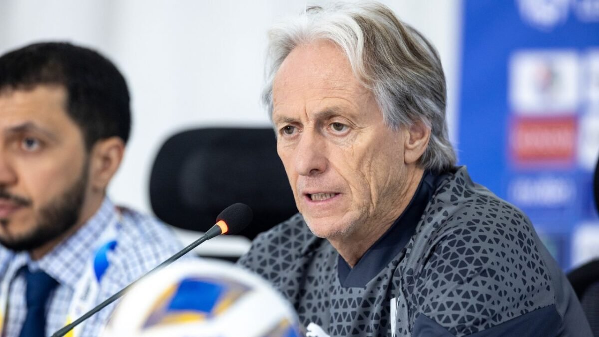 Jorge Jesus diz que Neymar não gosta de futebol como