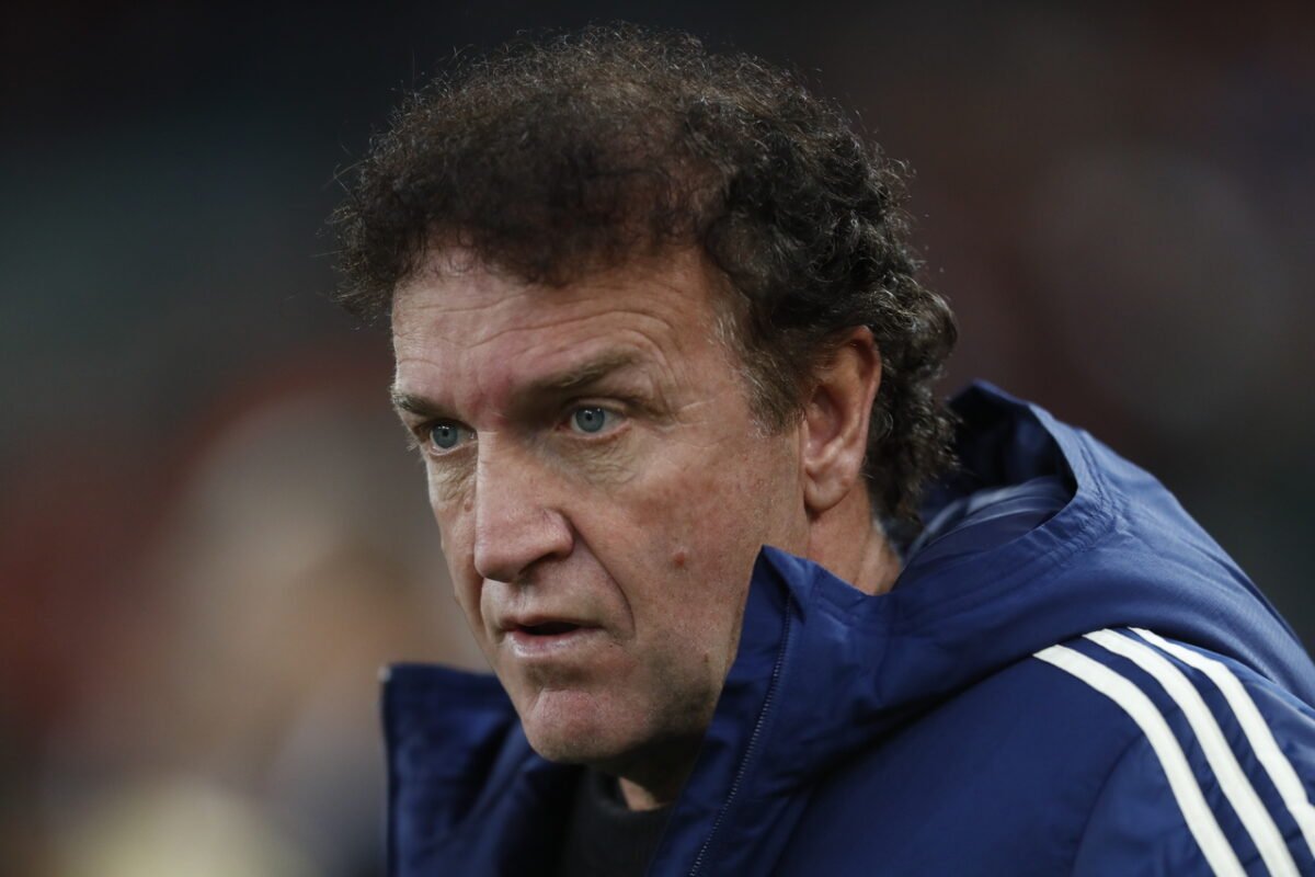 Justiça da Suíça anula condenação de técnico Cuca em caso