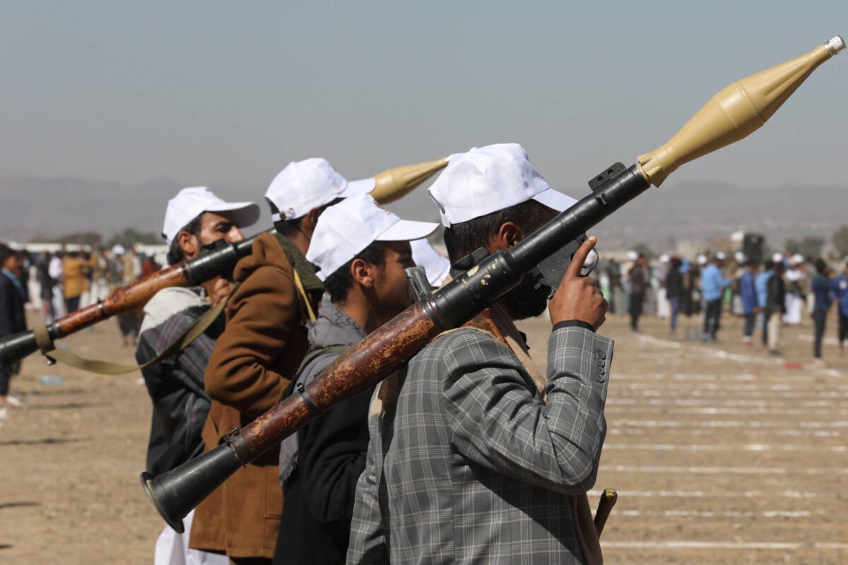 Líderes houthis sofrem sanções de EUA e Reino Unido -