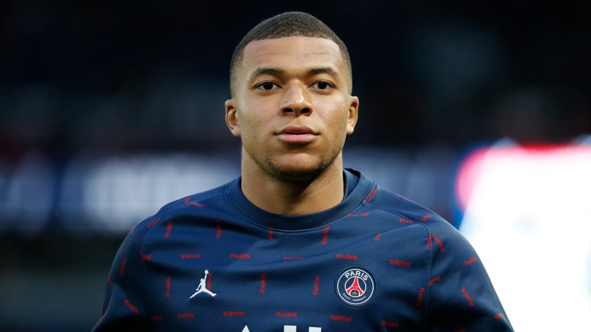 Presidente do PSG revela "acordo de cavalheiros" com Mbappé