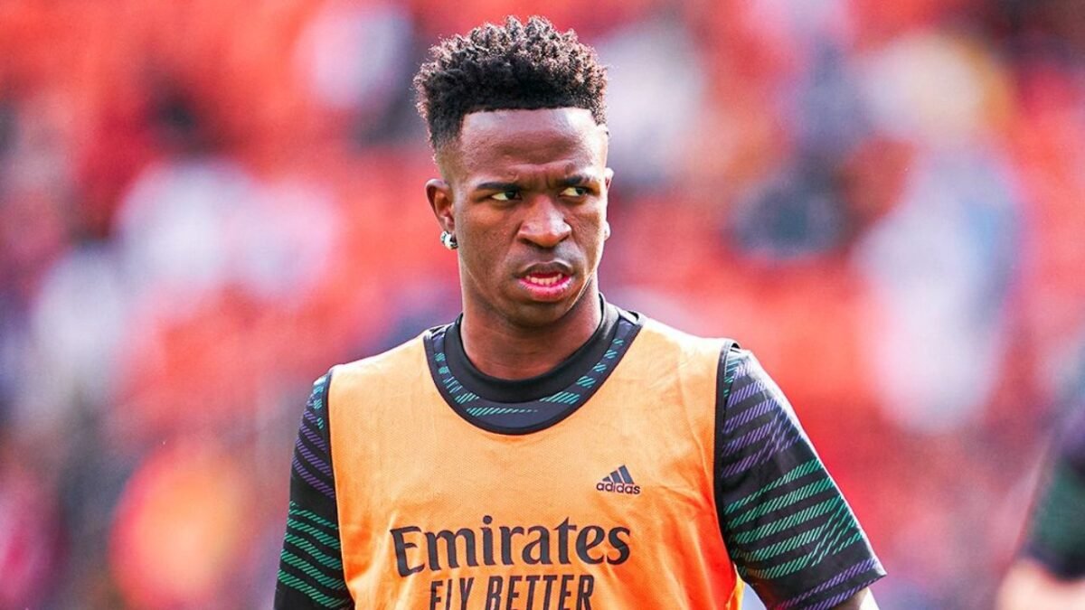 Recuperado, Vinicius Júnior volta a ser relacionado no Real Madrid