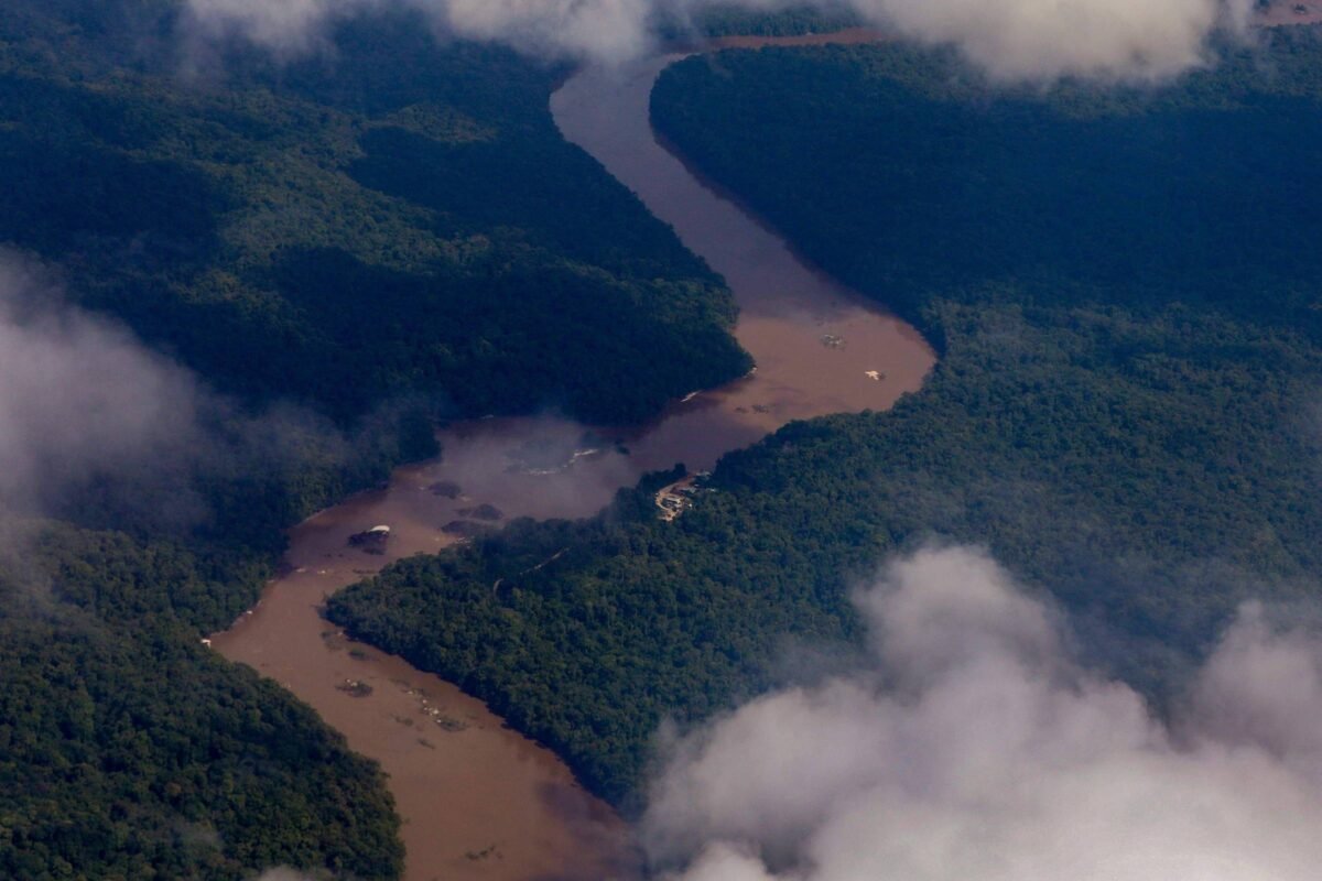 Reunião de Venezuela e Guiana no Itamaraty dura 7 horas