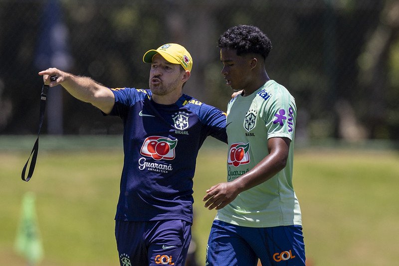 Seleção brasileira: Ramon Menezes muda escalação antes de estreia no