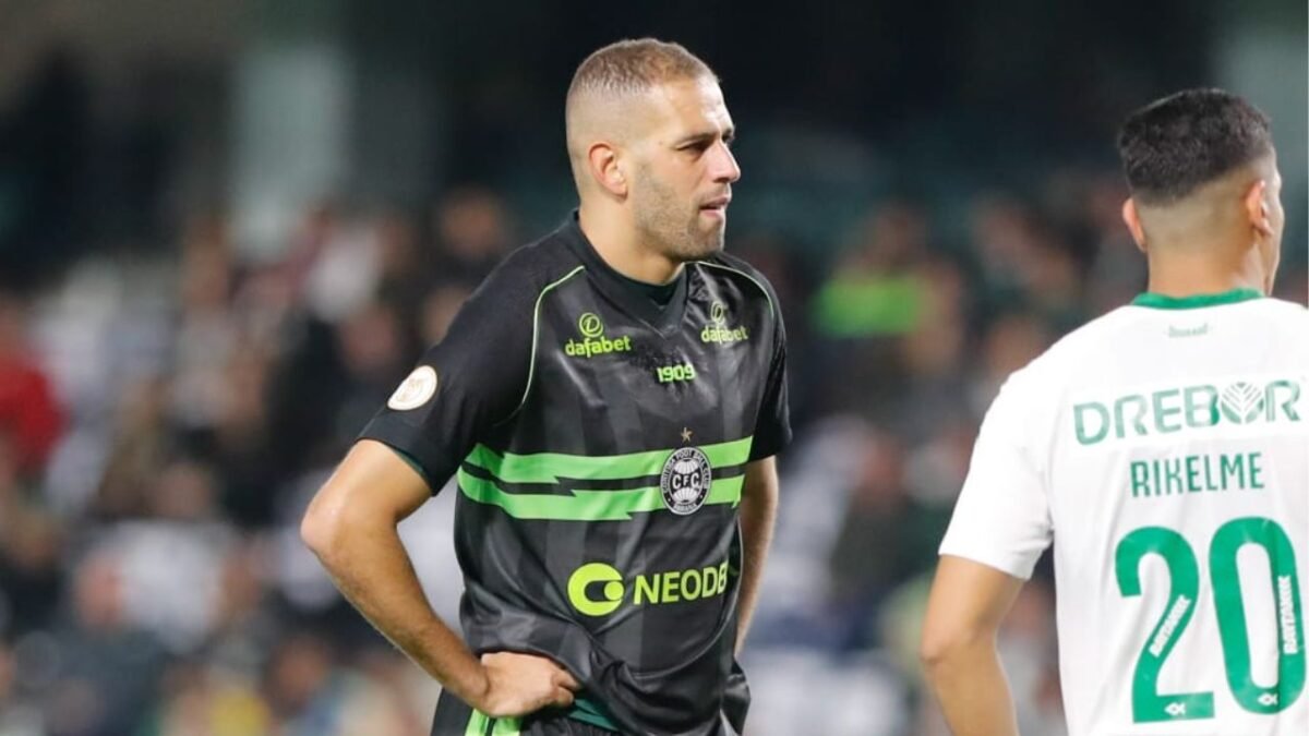 Slimani pode deixar o Coritiba? Veja como está situação do