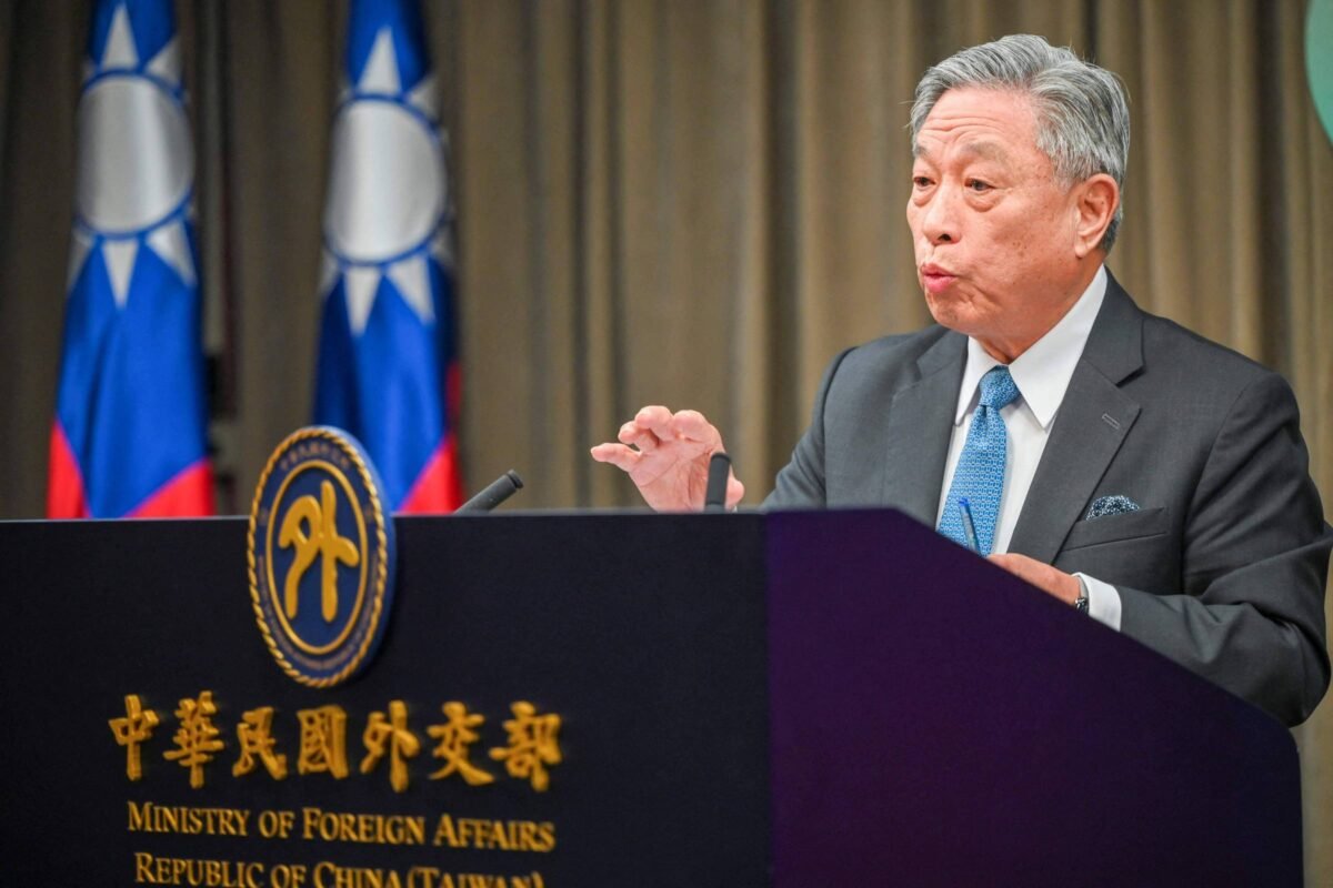 Taiwan perde país aliado após eleger líder anti-China - 15/01/2024