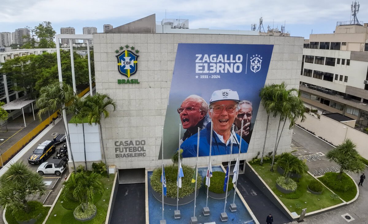 Velório de Zagallo acontece com presença de personalidades