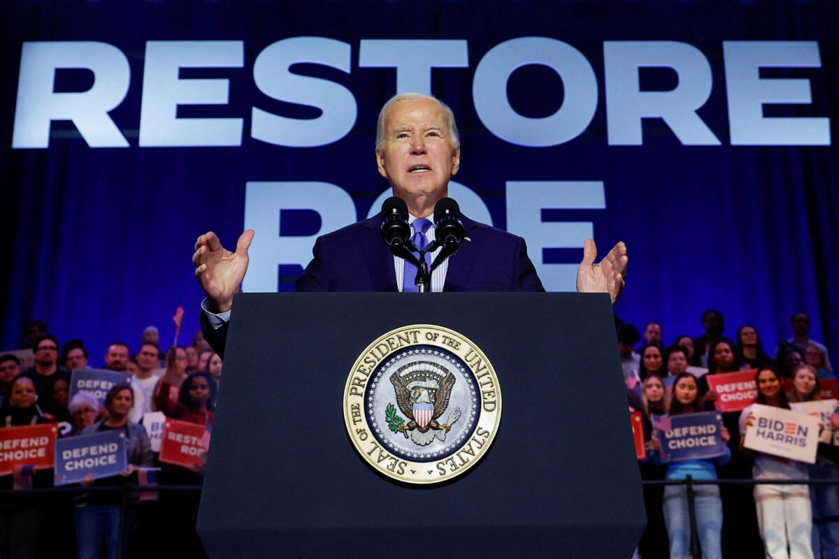 Vídeo: Ativistas pró-Palestina interrompem Biden - 23/01/2024 - Mundo