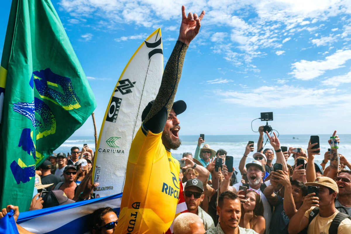 Surfista Filipe Toledo anuncia pausa na carreira em 2024 -