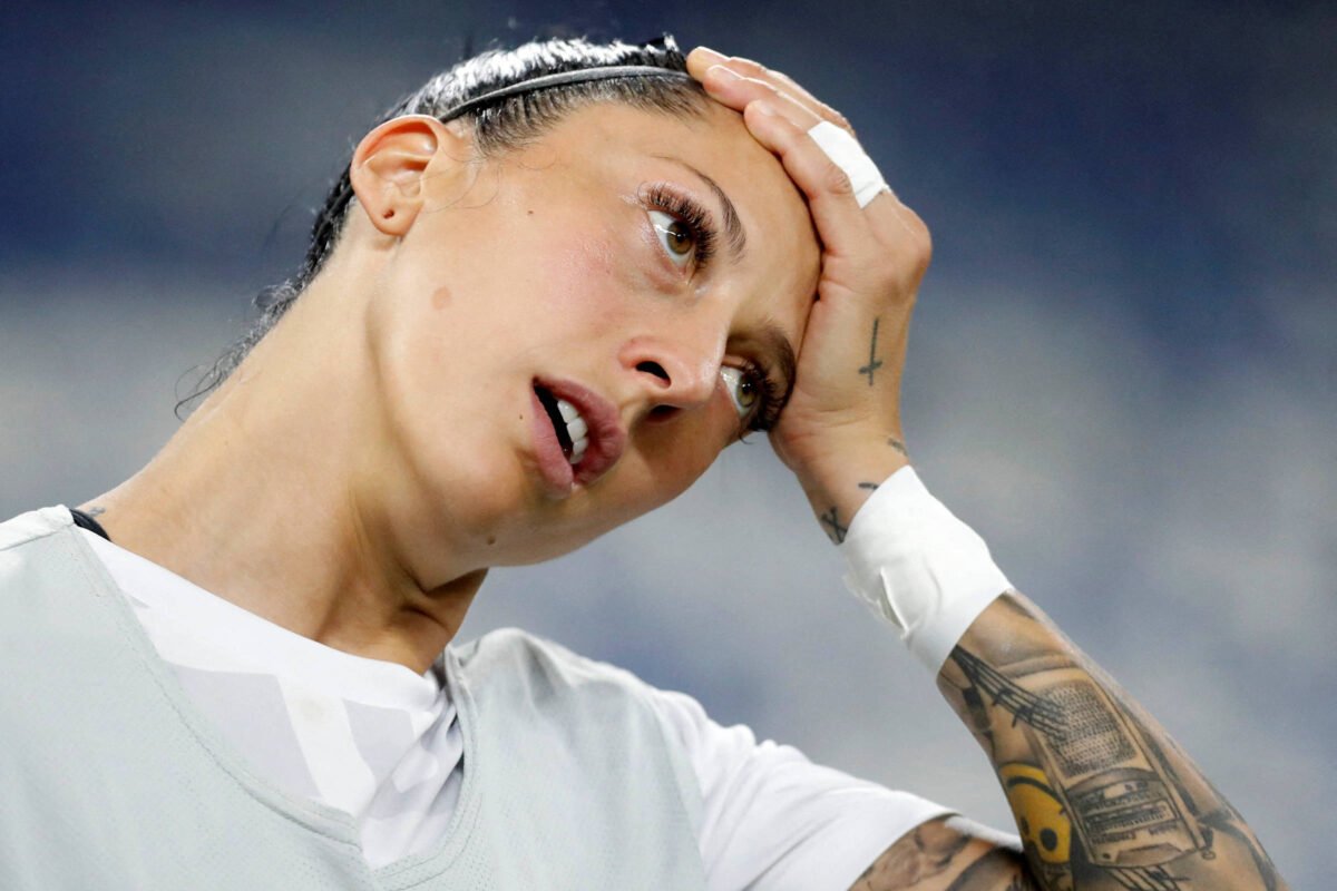 Coerção a Jenni Hermoso incluiu dirigentes, irmão e amiga -