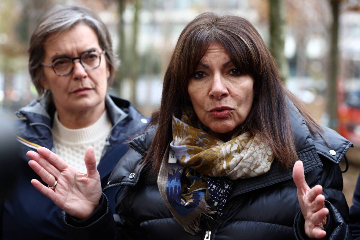 'Confie na ciência', diz prefeita de Paris aos fãs de