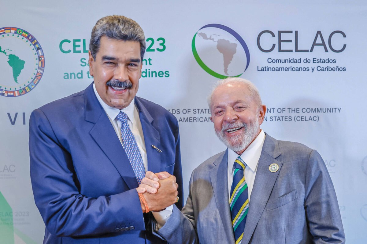 Embaixada da Venezuela pede conversa com Planalto - 29/03/2024 -