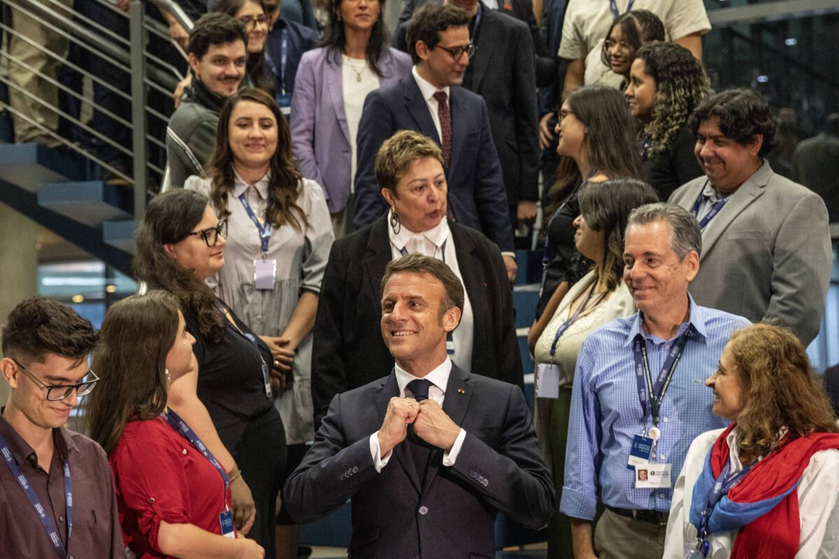 Macron faz jantar secreto em São Paulo em que nem