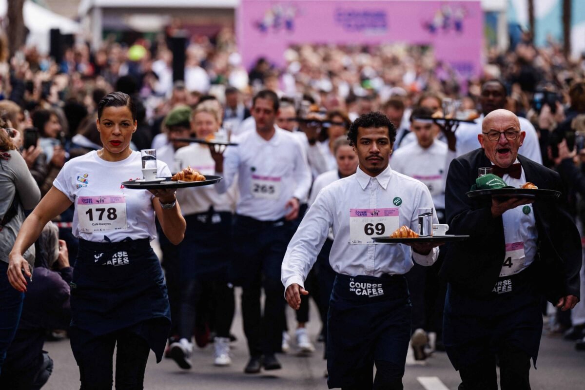 Paris relança 'corrida dos garçons' antes das Olimpíadas - 24/03/2024