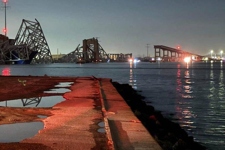 Ponte desaba após impacto de navio em Baltimore - 26/03/2024