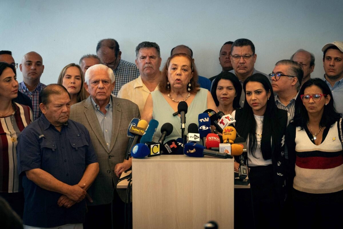 Venezuela: Oposição não consegue se inscrever para eleição - 25/03/2024