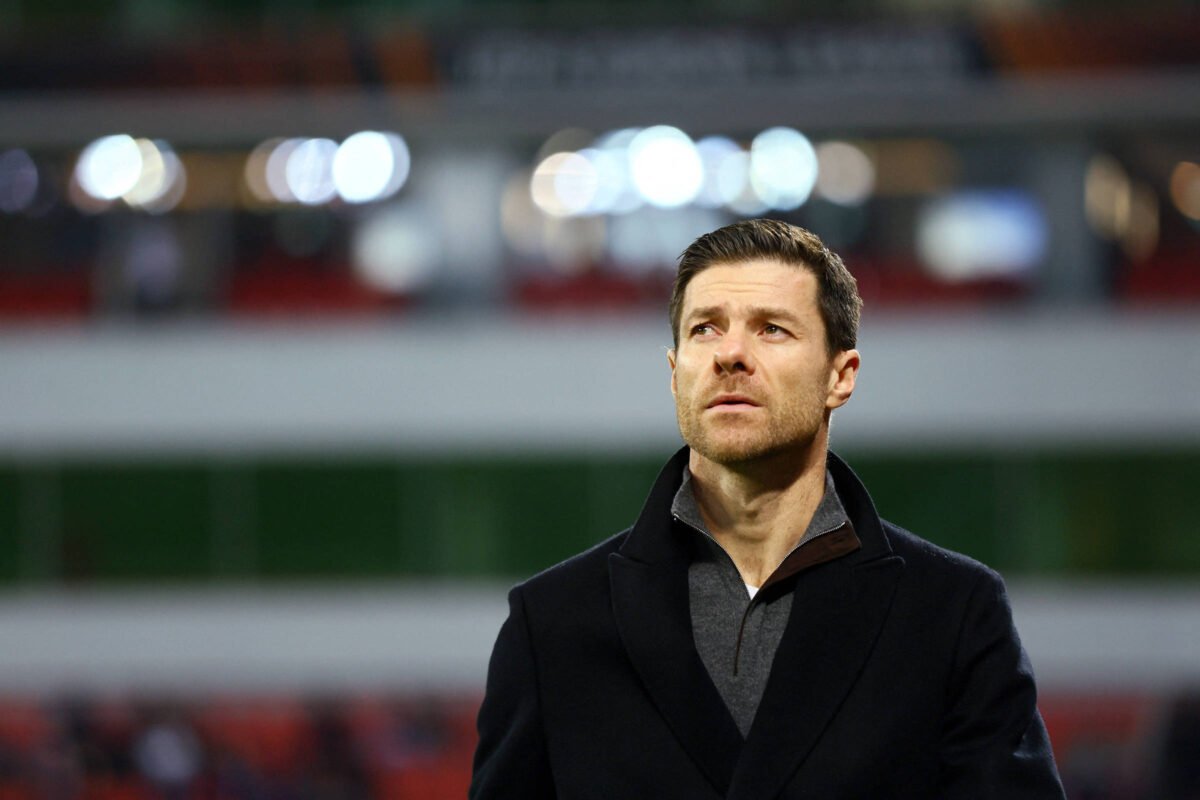 Xabi Alonso leva Leverkusen a feito histórico e vira novo