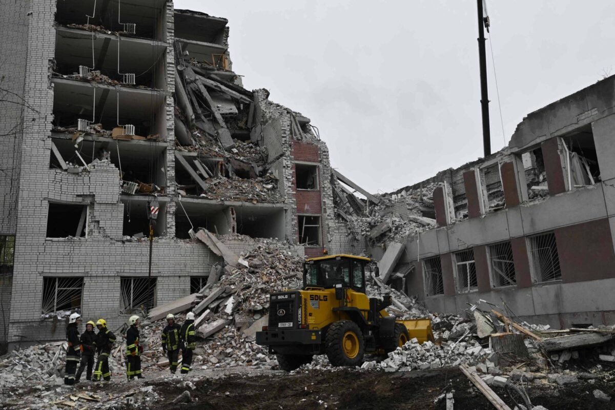Ataque da Rússia deixa ao menos 16 mortos na Ucrânia