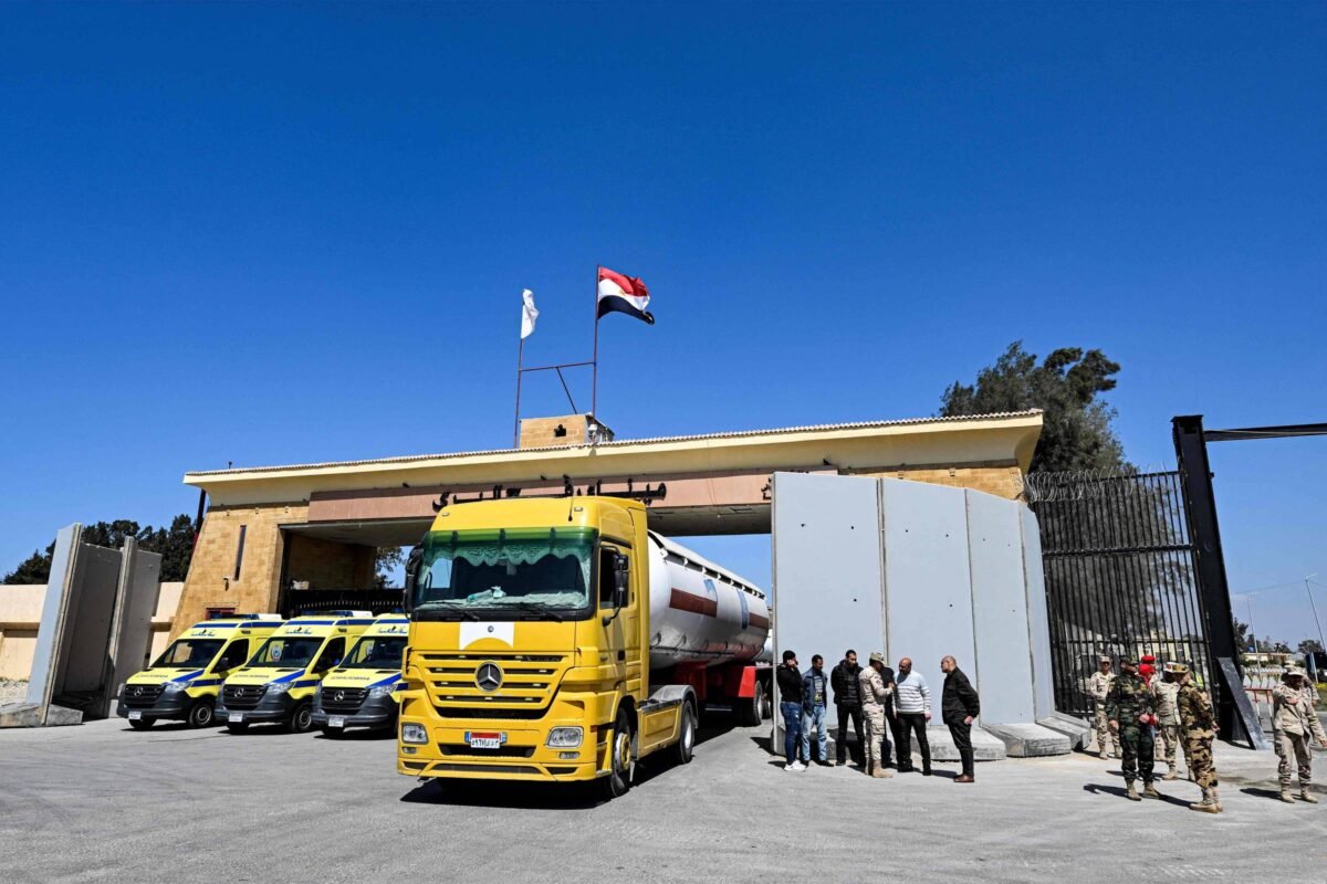 Burocracia e logística sufocam ajuda humanitária a Gaza - 05/04/2024