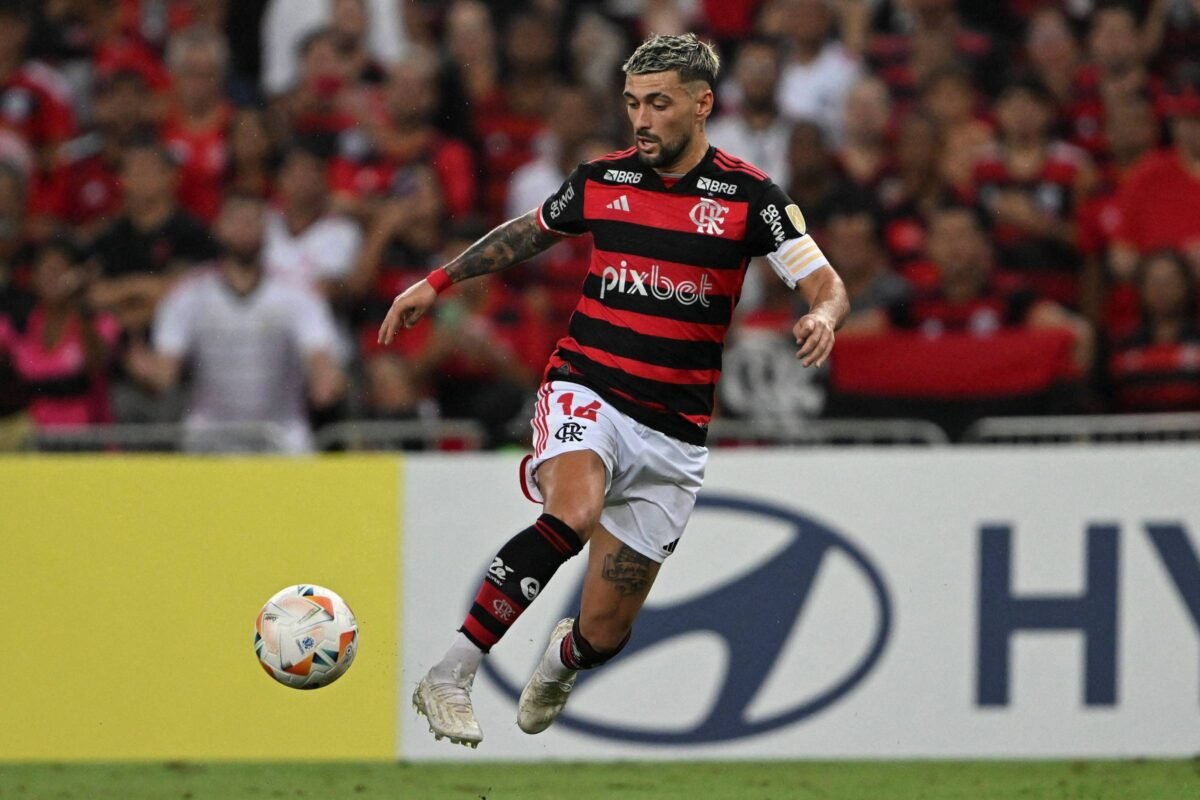 Clubes do Campeonato Brasileiro somam 20% de estrangeiros - 14/04/2024