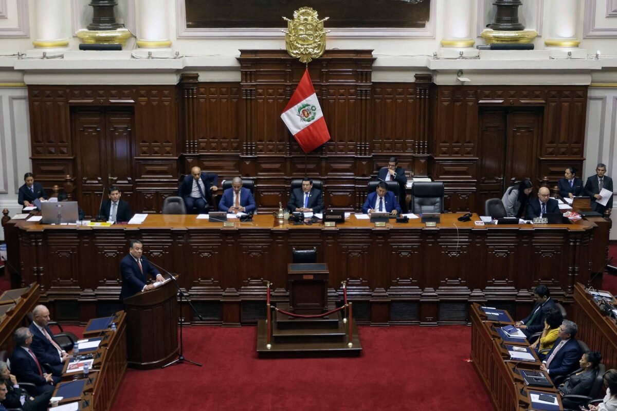 Congresso do Peru aprova novo gabinete de Boluarte - 03/04/2024