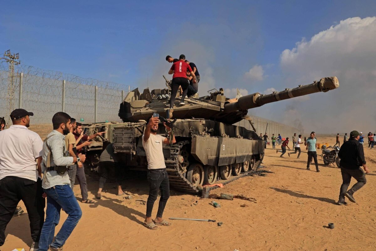 EUA: Professores pedem revisão de reportagem sobre Hamas - 29/04/2024