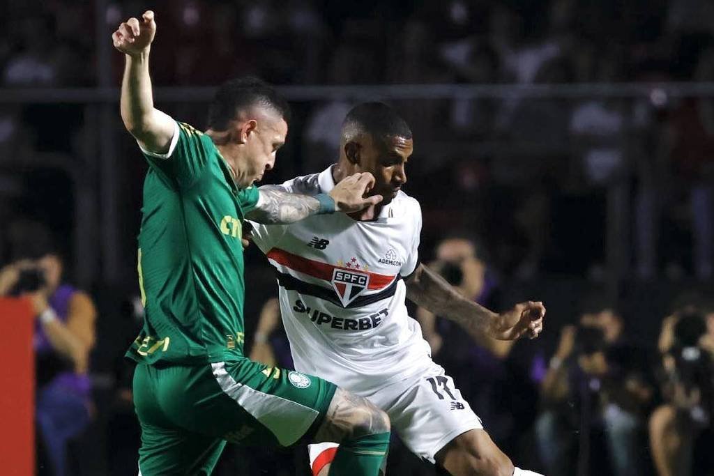 Em clássico apático e sem gol, Palmeiras mantém escrita contra