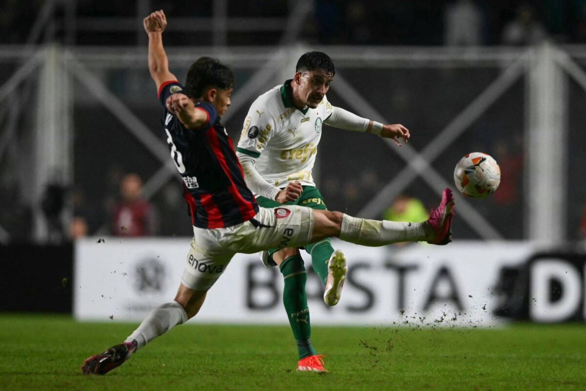 Entre a Libertadores e os estaduais - 06/04/2024 - Juca