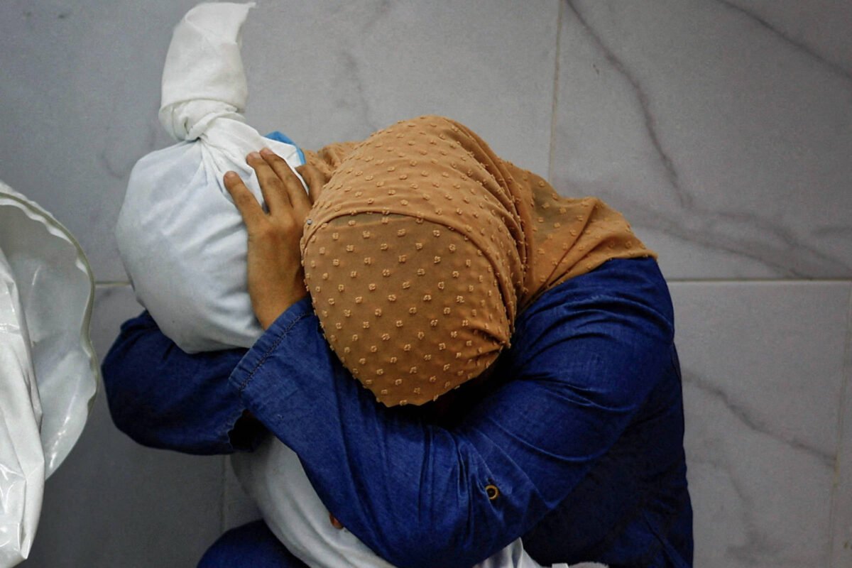 Foto de palestina com menina morta ganha World Press Photo