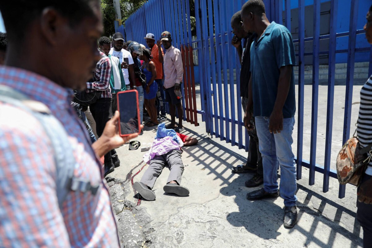 Haiti: Brasileiros retirados relatam tiros e muitos corpos - 11/04/2024