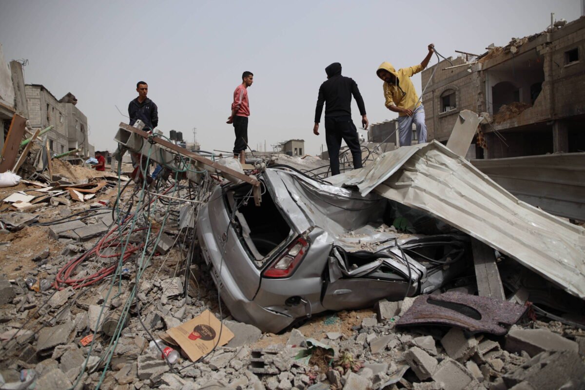 Israel: Palestinos detidos sofreram abuso, diz relatório - 19/04/2024 -