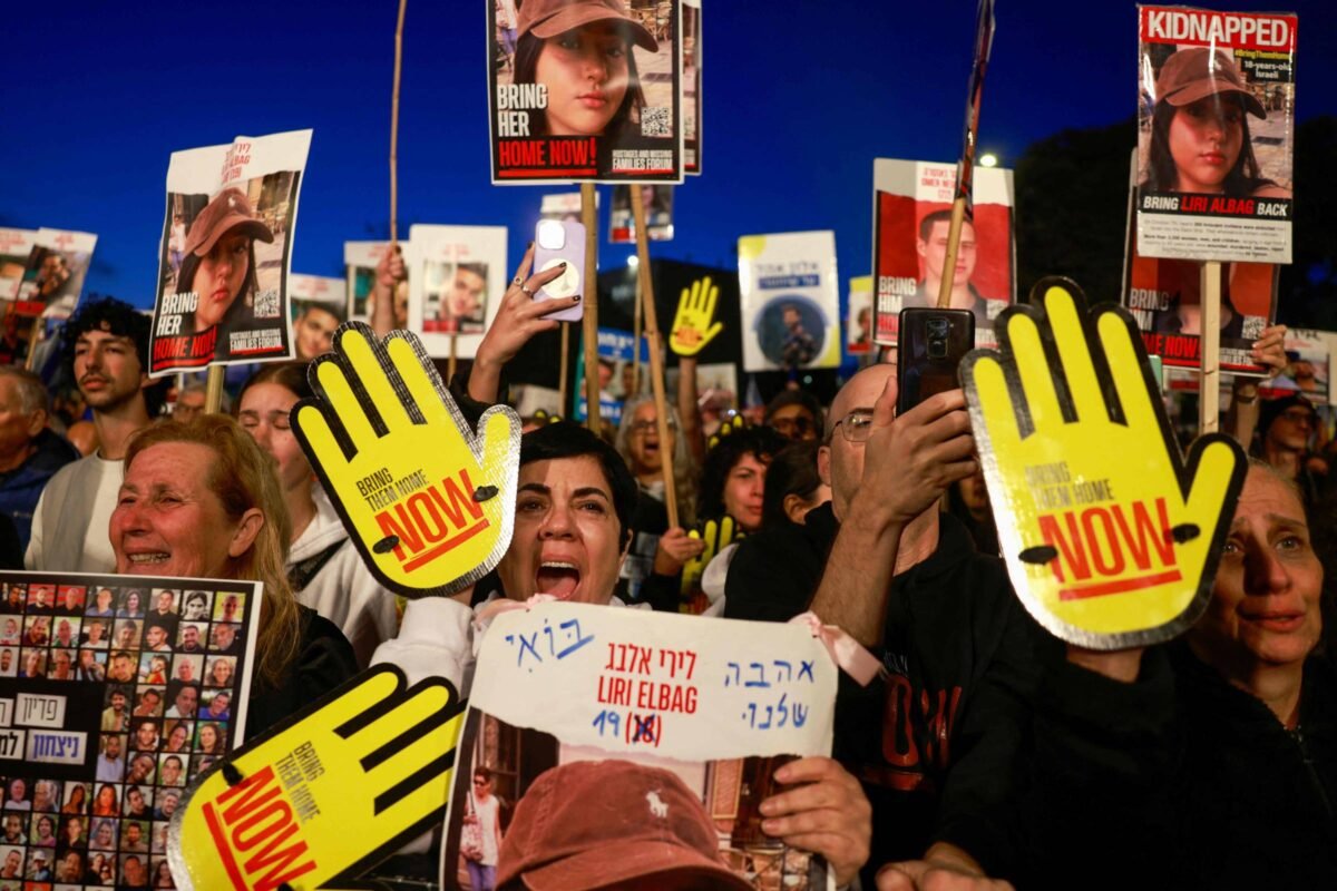 Israelenses protestam pela libertação de reféns do Hamas - 07/04/2024