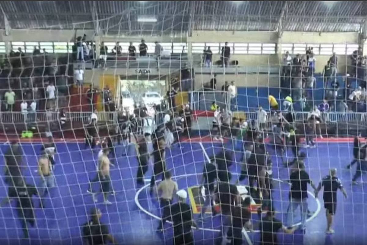 Jogo entre Palmeiras e Corinthians no futsal sub-18 termina com