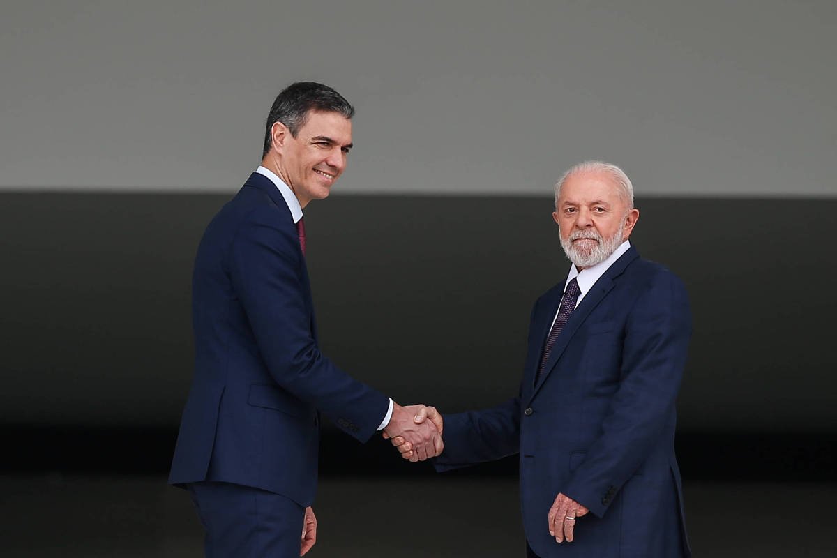 Lula presta solidariedade a Sánchez após ameaça de renúncia do