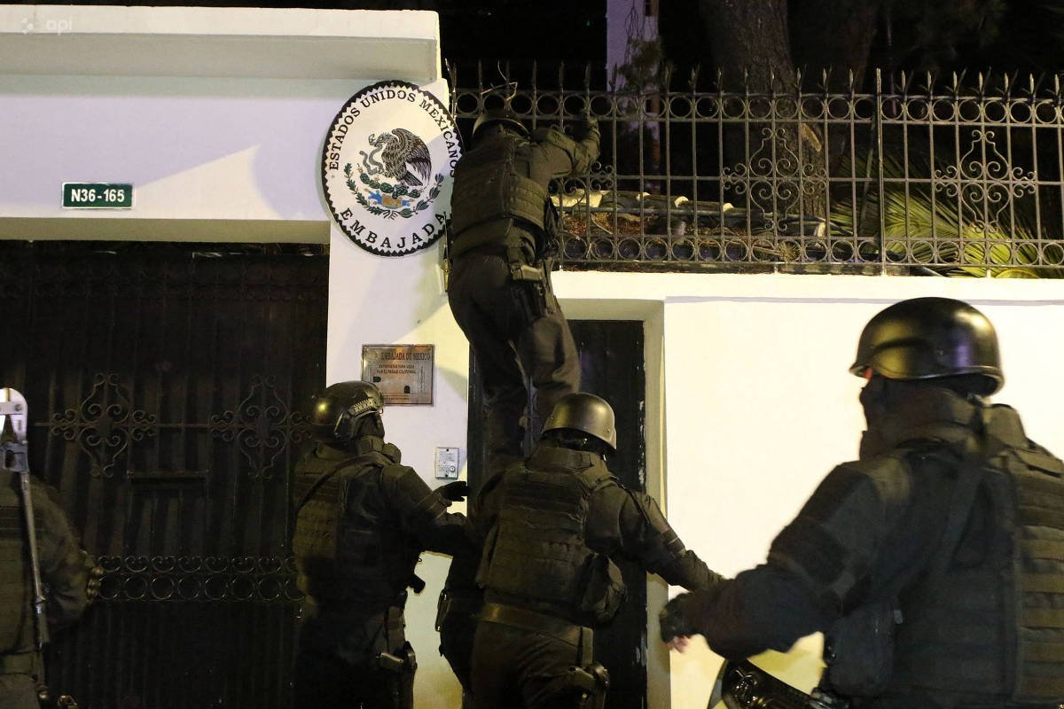 México rompe relações com Equador após invasão a embaixada -
