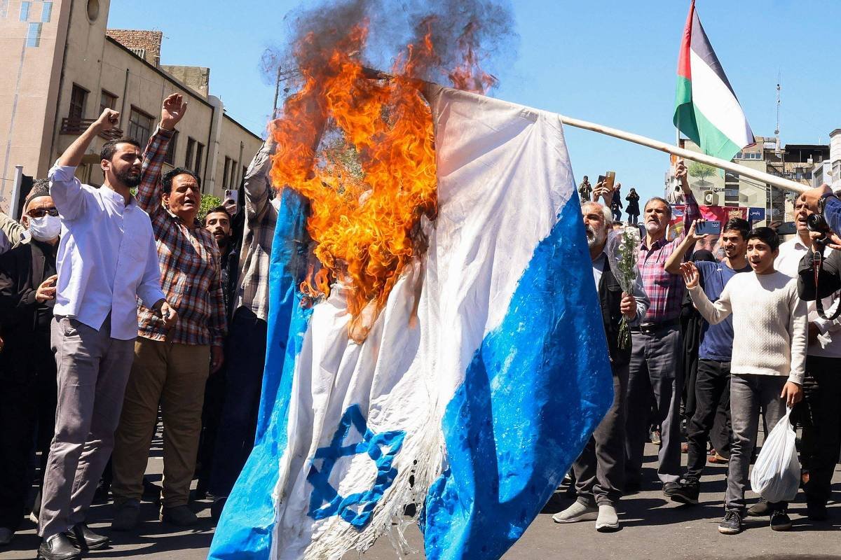 Navio apreendido é possível retaliação do Irã a Israel -