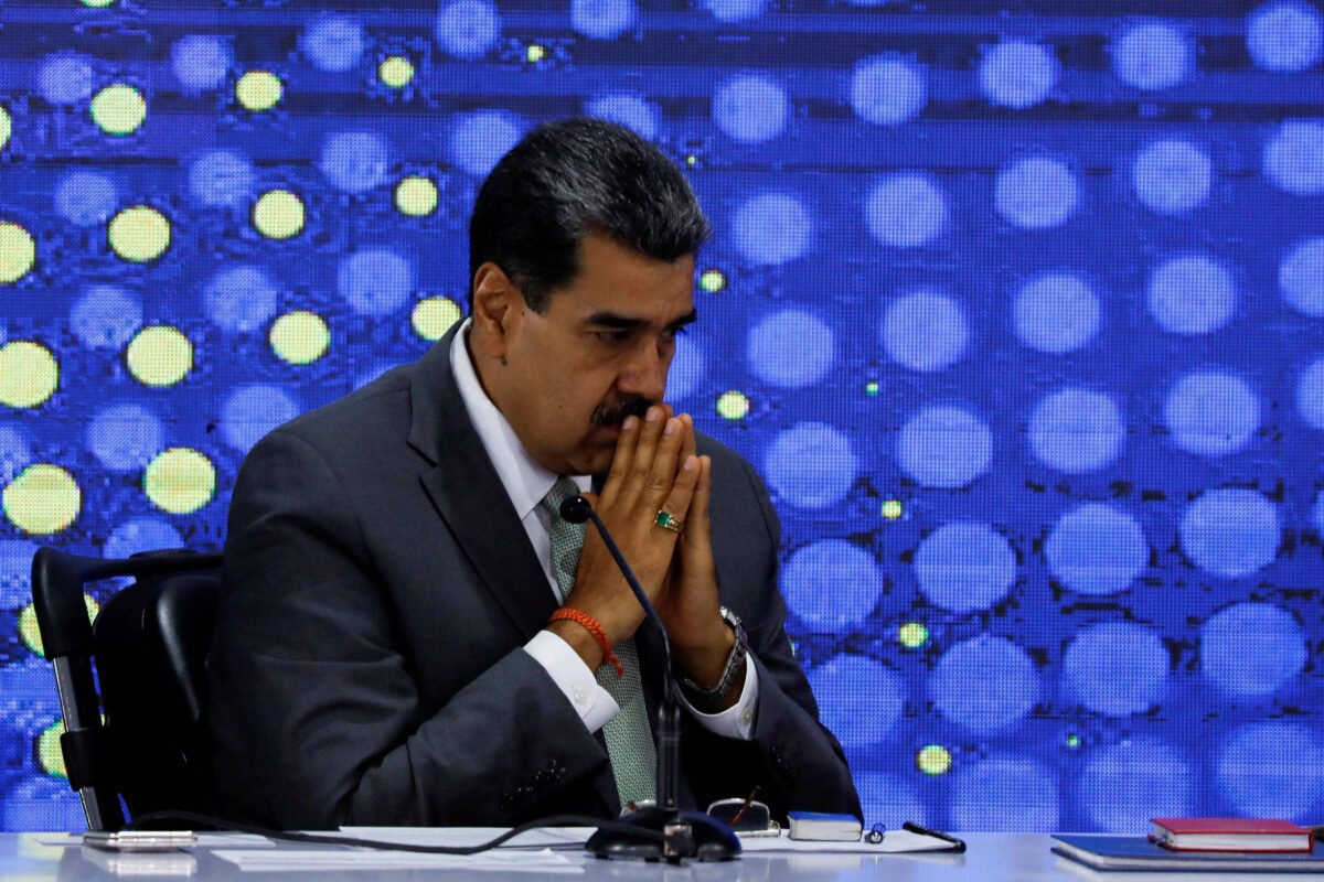 Nicolás Maduro tenta falar inglês e vira alvo de piadas