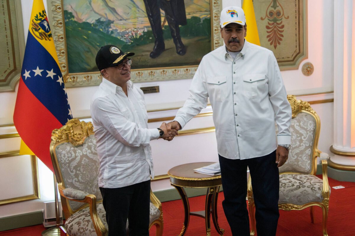 Petro encontra opositores na Venezuela para discutir paz - 11/04/2024