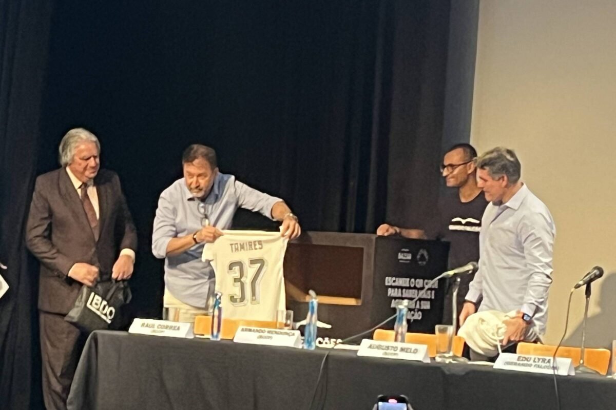 Presidente do Corinthians diz que é mais fácil acabar com