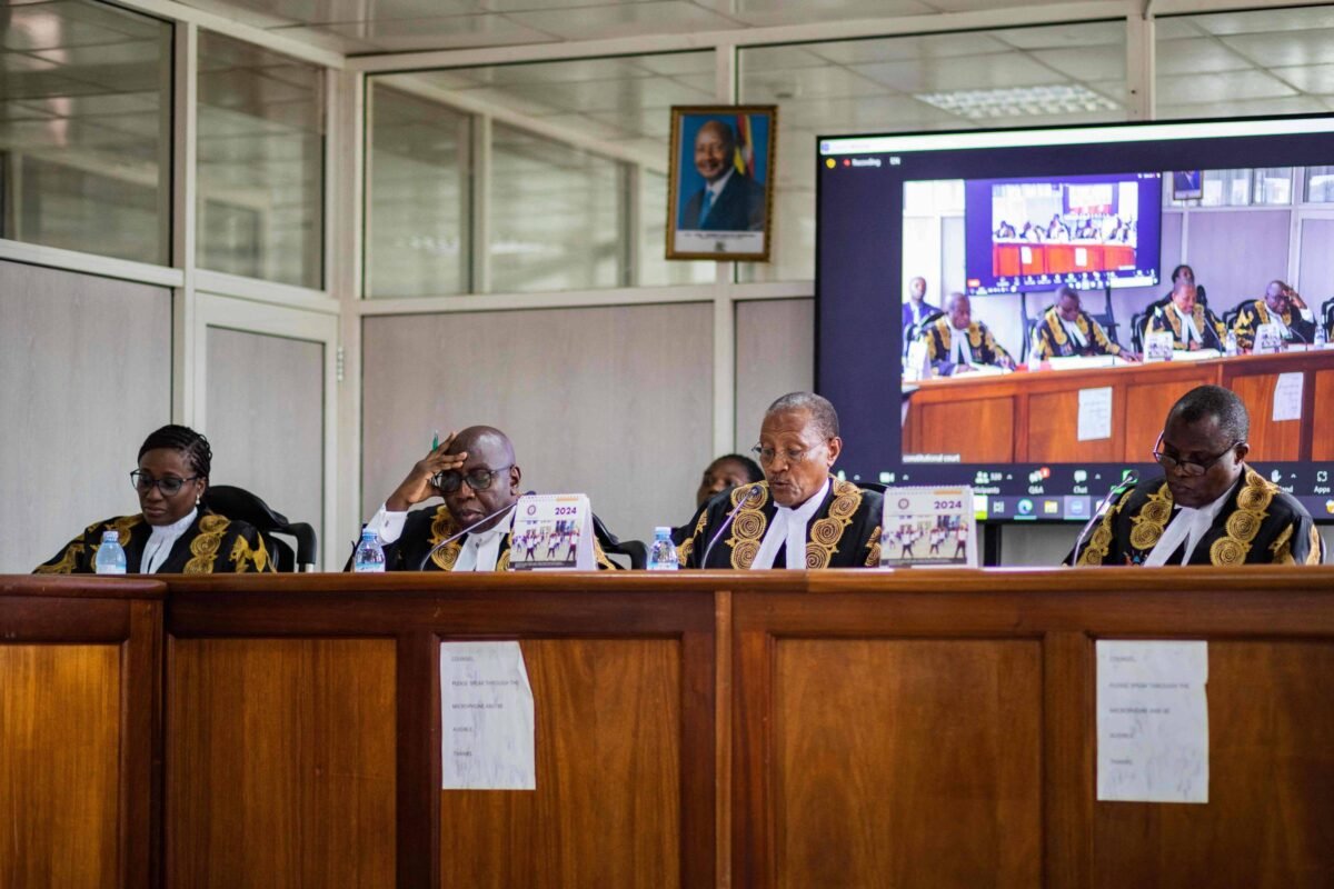 Tribunal de Uganda rejeita recurso contra lei anti-LGBT+ - 03/04/2024