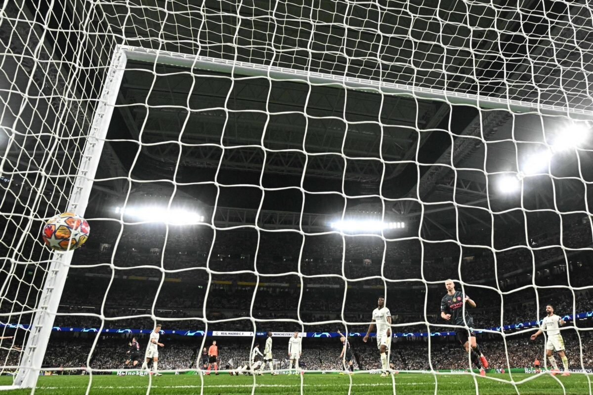 Uma terça-feira em homenagem à bola - 10/04/2024 - Juca