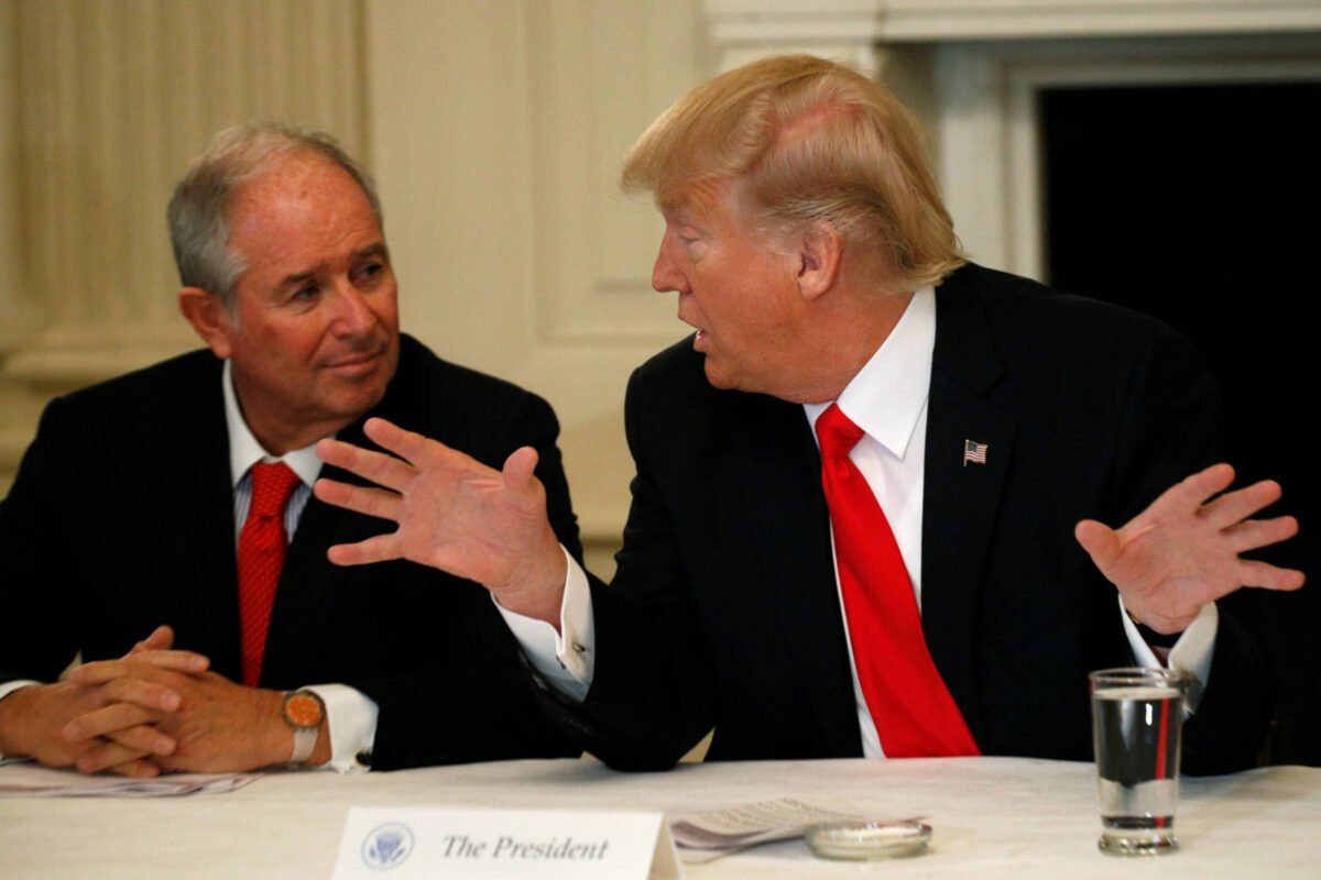 Bilionário recua e diz que vai apoiar Trump em novembro