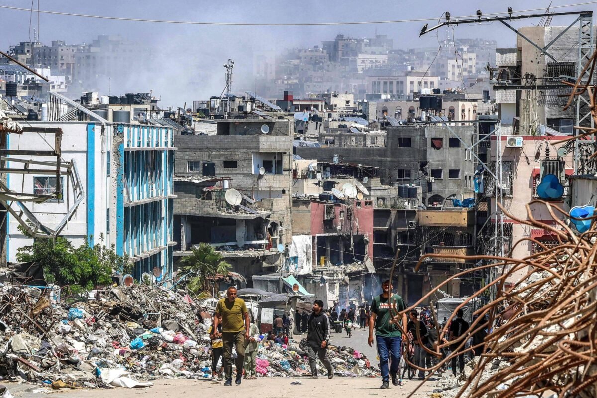 Bombardeios israelenses deixam mais de 80 mortos em Gaza -