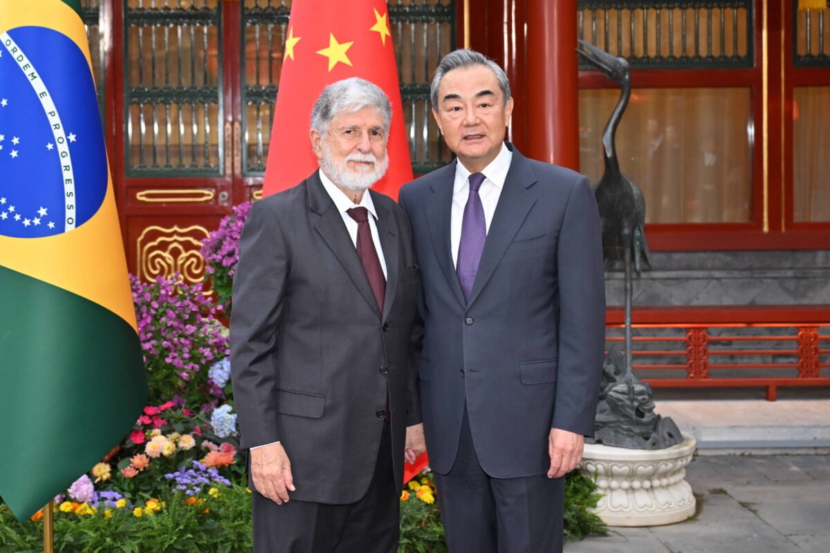 China e Brasil vão tentar reunir Rússia e Ucrânia -
