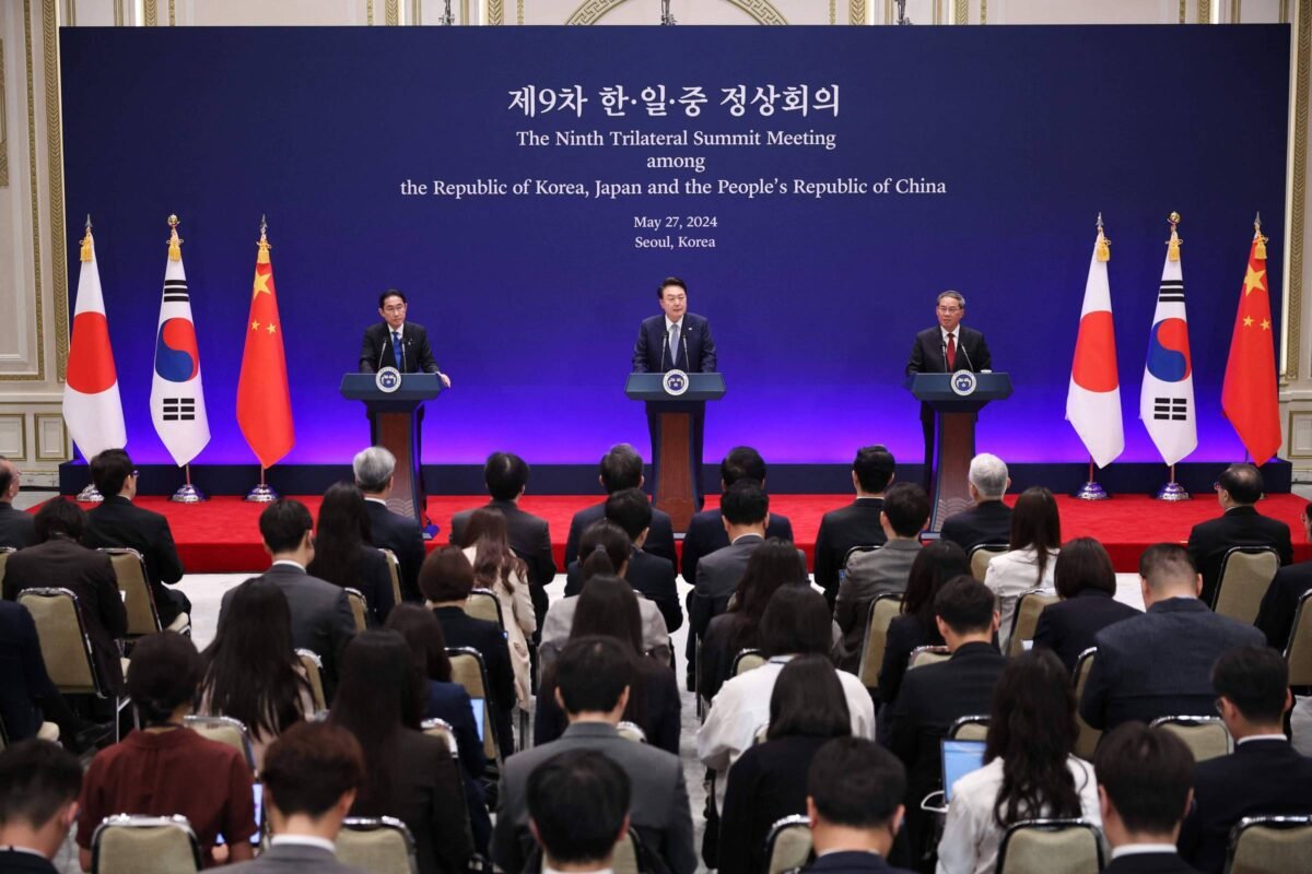 China quer reaproximação com Japão e Coreia do Sul -
