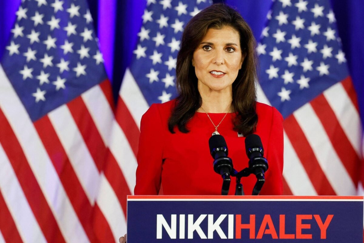 EUA: Nikki Haley diz que apoia Donald Trump à Casa