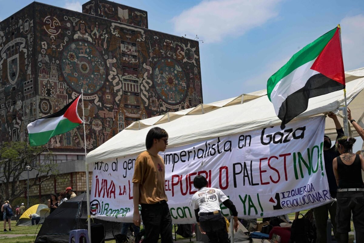 Estudantes pró-palestinos acampam na maior universidade do México - 03/05/2024