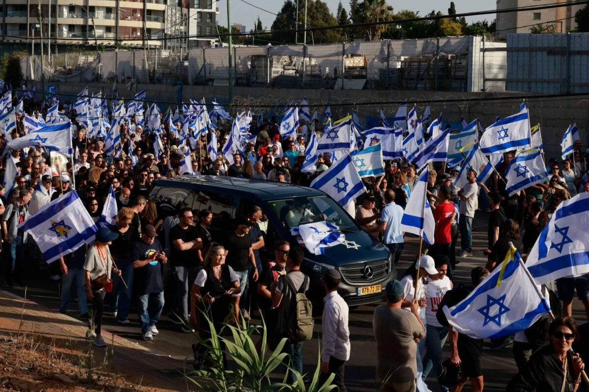 Hamas dispara contra Tel Aviv pela 1ª vez em 4